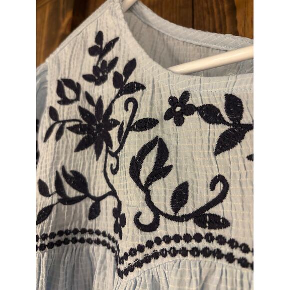 THML Boutique Embroidered Puff Sleeve Blouse Large - Picture 5 of 8